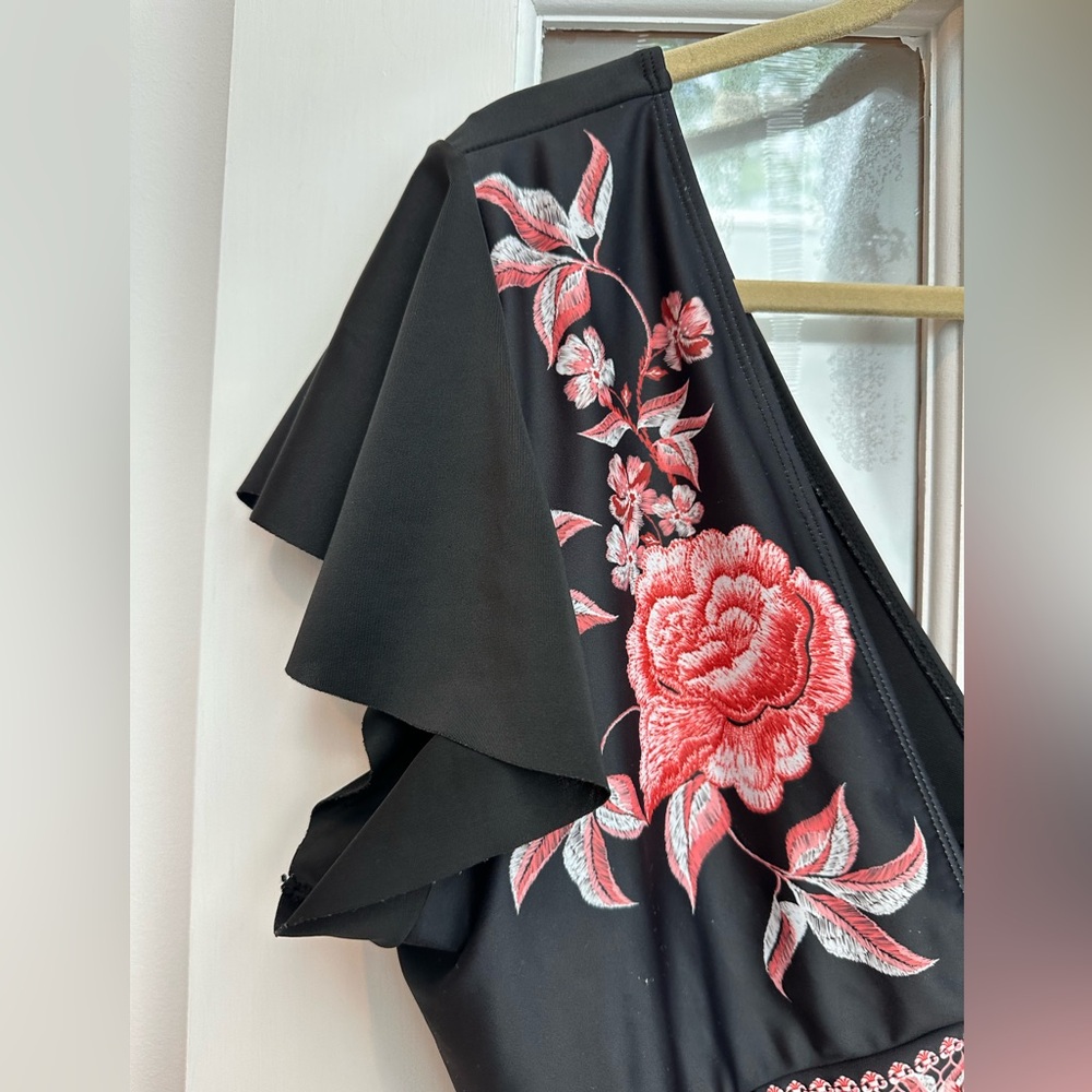 SHEIN Black & Pink Floral One Piece Swimsuit Cap Ruffle Sleeves Plus Size 3X 3XL - Picture 3 of 10